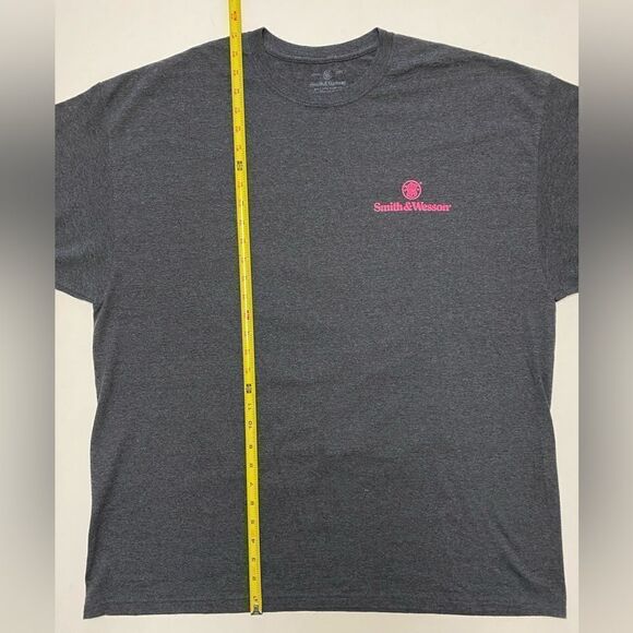 Smith & Wesson Women’s Black|Pink Respect Dual Pistol Graphic Shirt Sz XXL - Picture 4 of 9